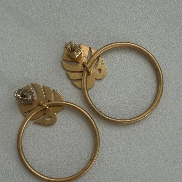 Madewell Monstera Hoop Earrings - Picture 2 of 3
